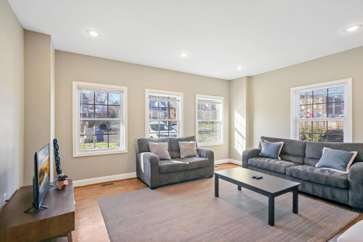 Havenly Homes Dmv Arlington Room photo
