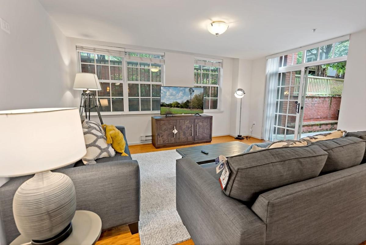Havenly Homes Dmv Arlington Room photo