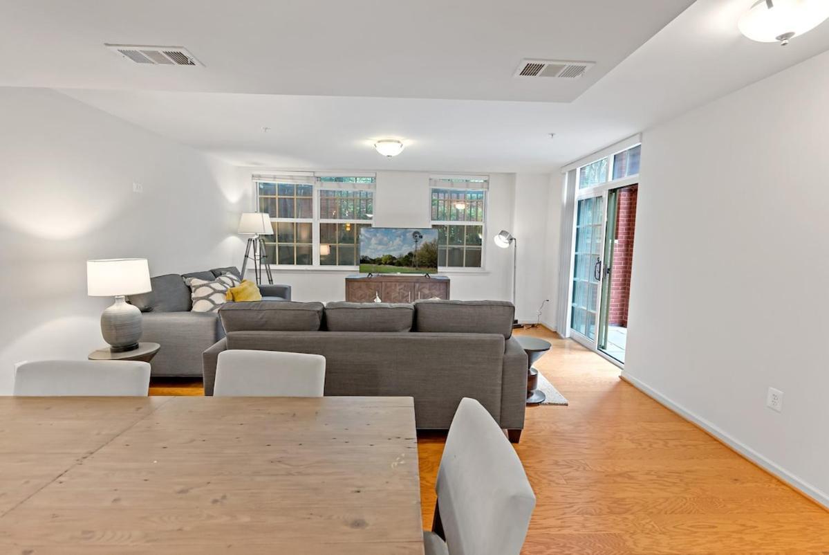 Havenly Homes Dmv Arlington Room photo