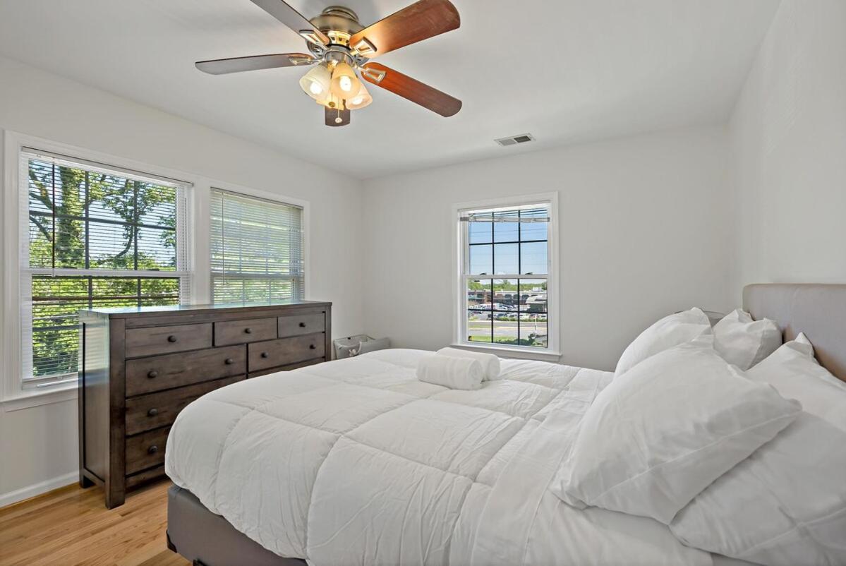 Havenly Homes Dmv Arlington Room photo