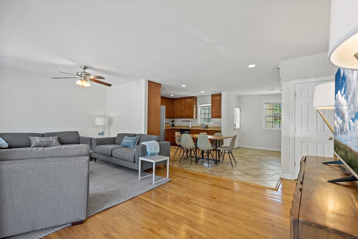 Havenly Homes Dmv Arlington Room photo