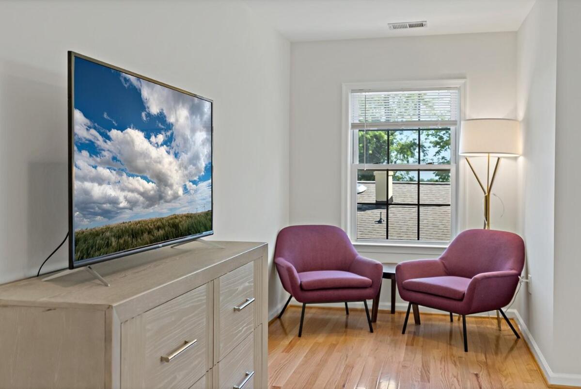 Havenly Homes Dmv Arlington Room photo
